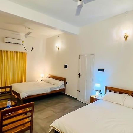 Elzas Fort Inn Kochi Екстериор снимка