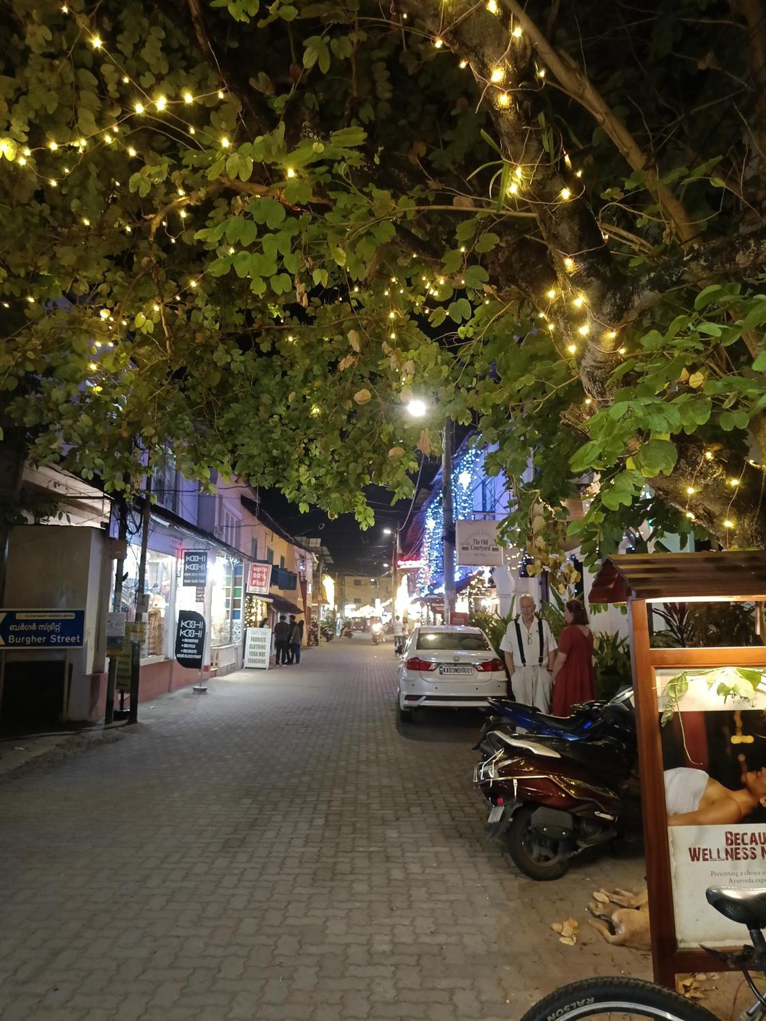 Elzas Fort Inn Kochi Екстериор снимка