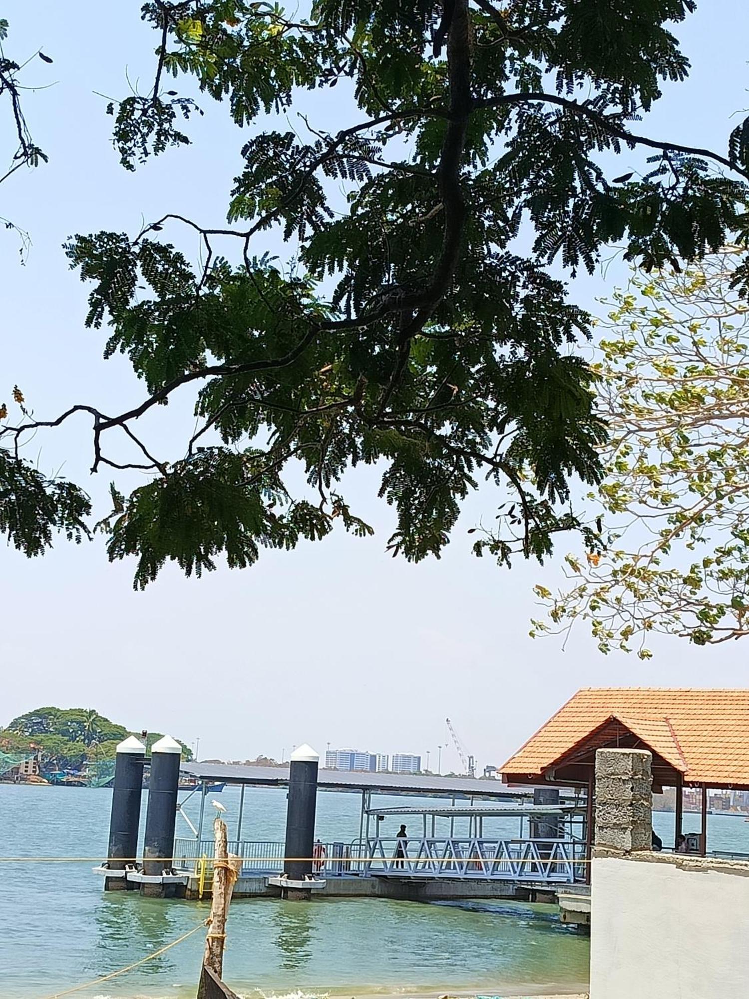Elzas Fort Inn Kochi Екстериор снимка